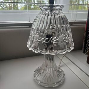 Elegant Clear Glass Table Lamp